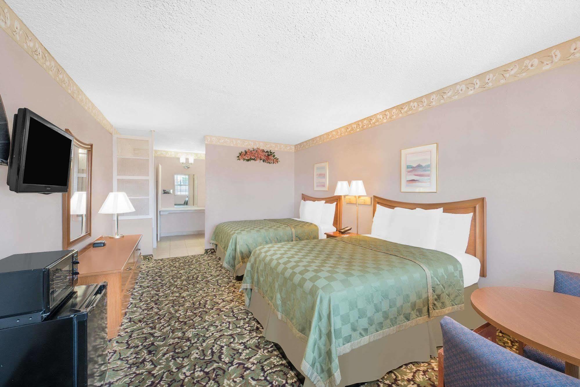 Knights Inn & Suites Pecos Exterior foto